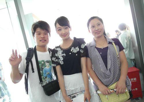 吃瓜群众图片真人版,真人版“吃瓜群众”图鉴